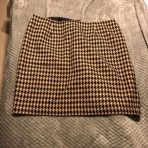 Houndstooth Pencil Skirt